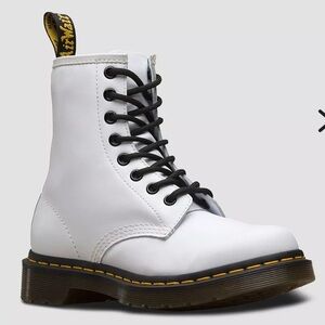 DR.MARTENS 1460 SOFTY T LEATHER LACE UP BOOTS NEW women’s 10